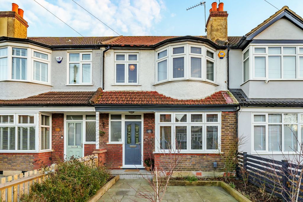 Property photo 1 of 18 Exterior