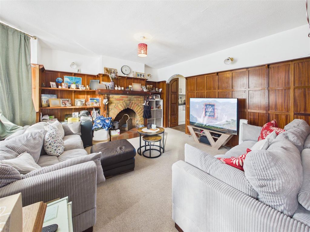 Property photo 2 of 15