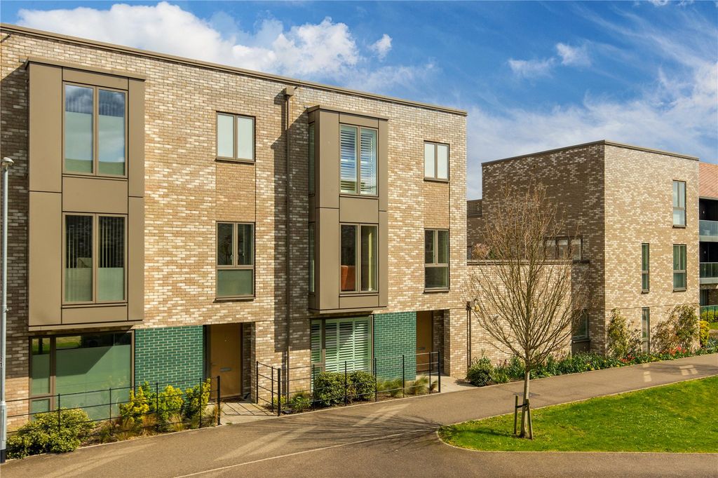 Property photo 1 of 15 Front