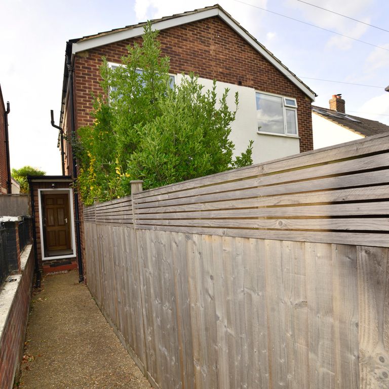 Property photo 1 of 10 1st Floor Maisonette