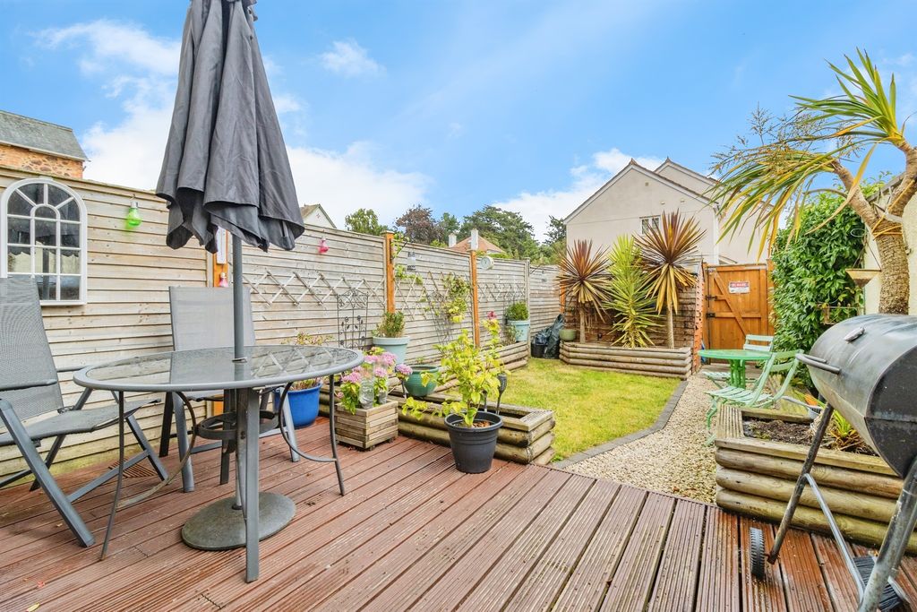 Property photo 3 of 19