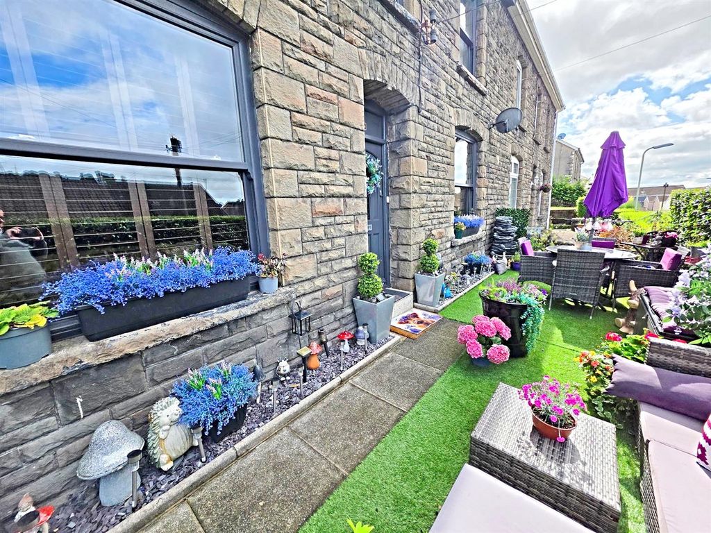 Property photo 1 of 36