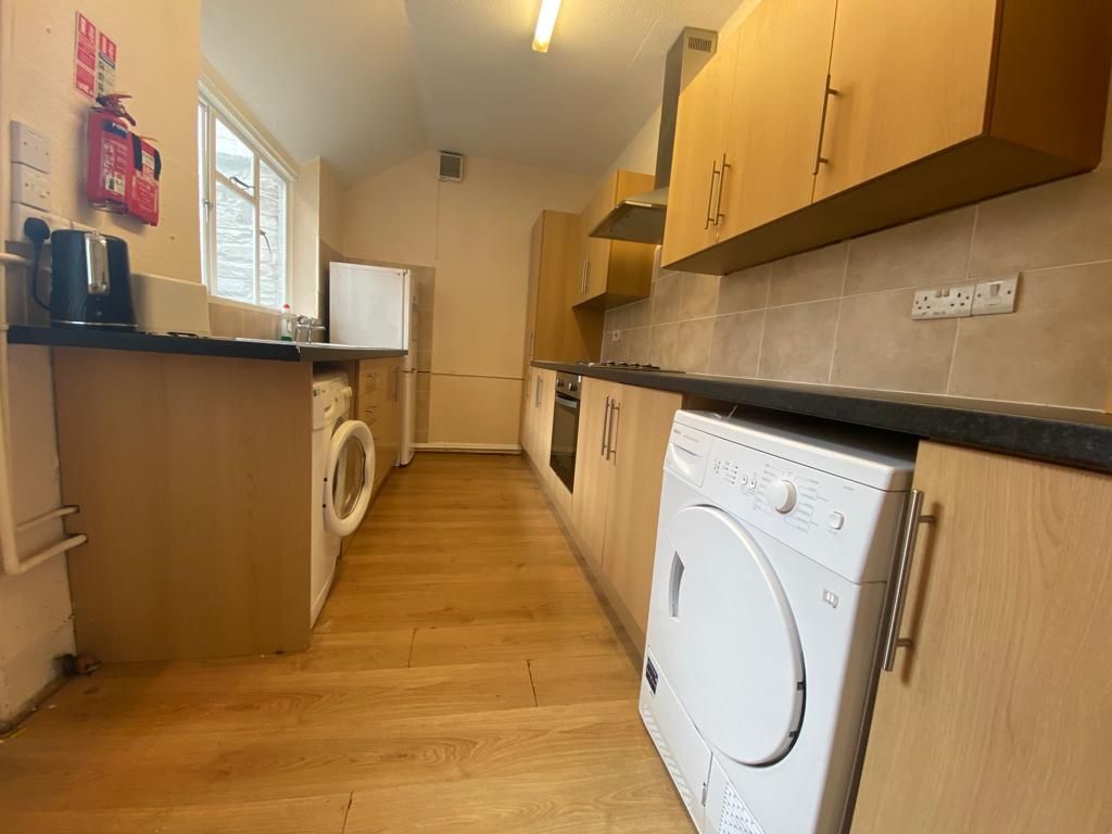 Property photo 3 of 13 Kitchen.Jpg