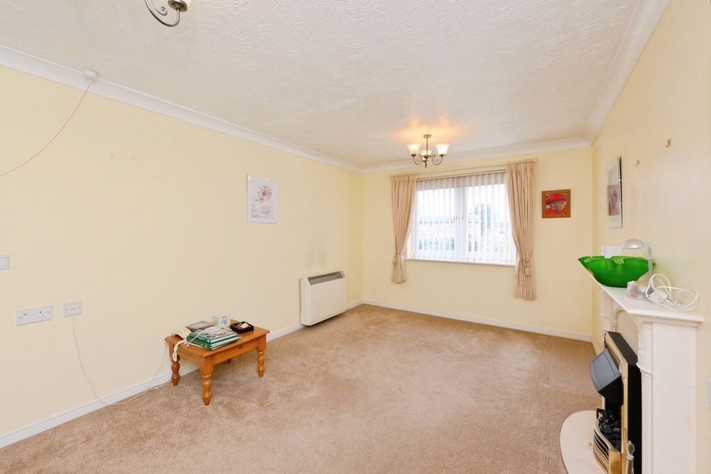 Property photo 3 of 13