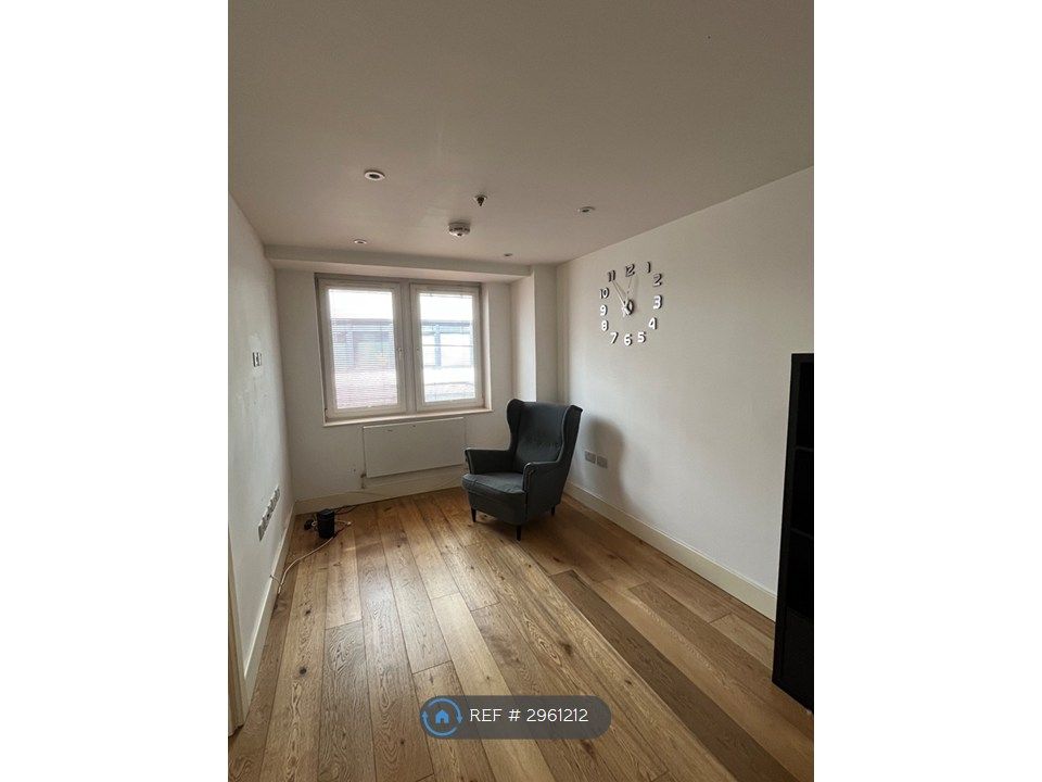 Property photo 3 of 9
