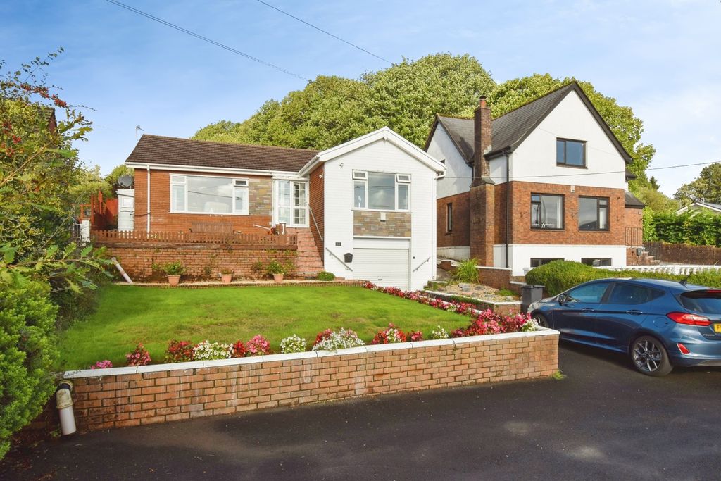 Property photo 1 of 18 Pbox-Img.Jpg