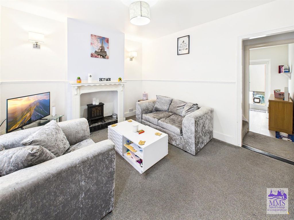 Property photo 3 of 13 Cam04098G0-Pr0149-Still013.Jpg