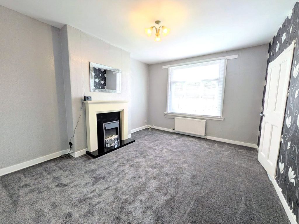 Property photo 2 of 15 Living Room