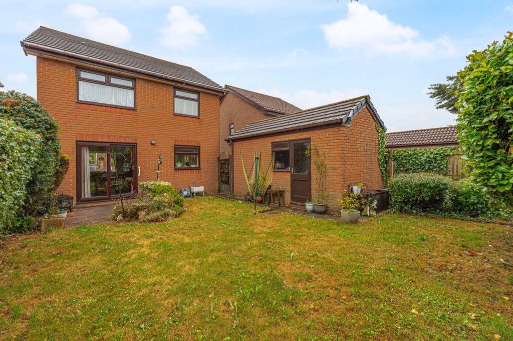 Property photo 3 of 39