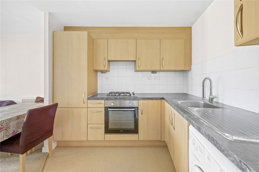Property photo 2 of 14 Picture No. 30