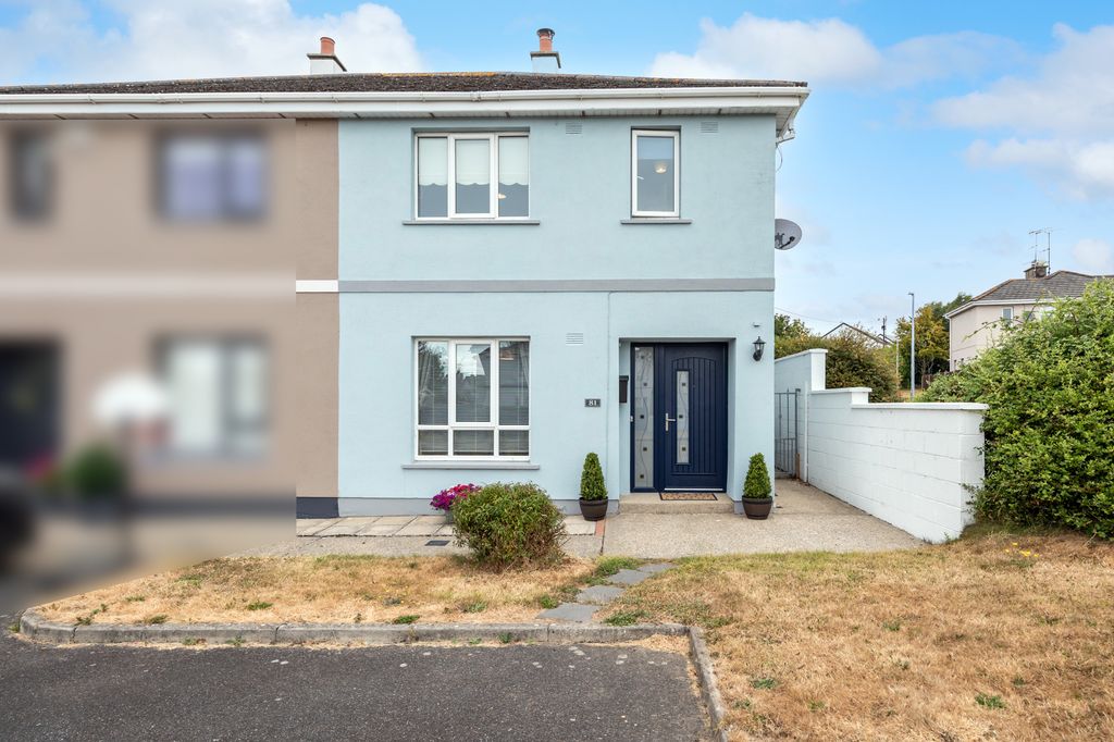 Property photo 3 of 32