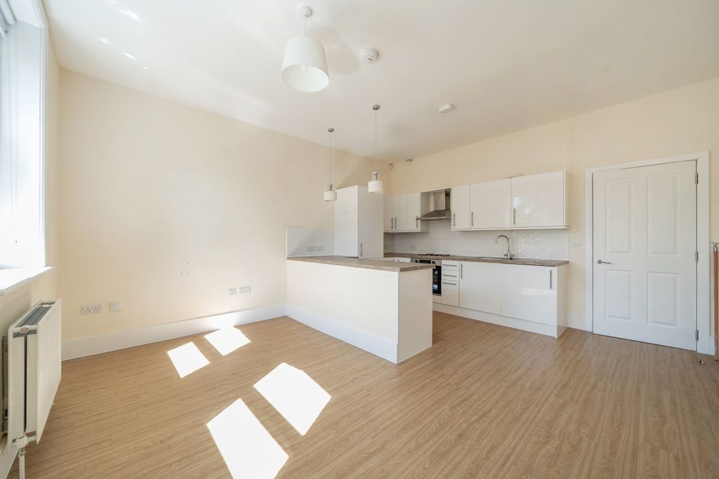 Property photo 3 of 12 1449535-14-69E60B...