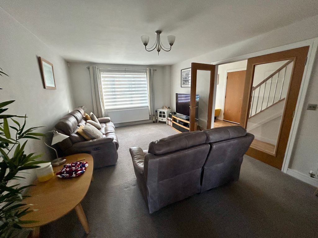 Property photo 2 of 23