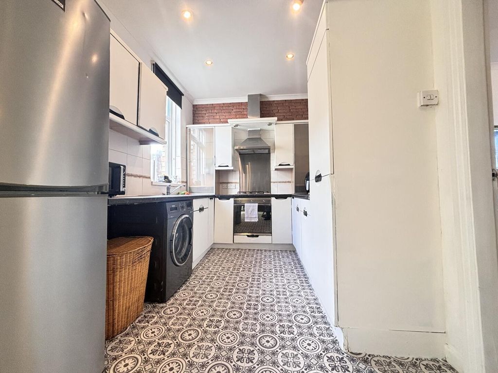 Property photo 3 of 15 Kitchen