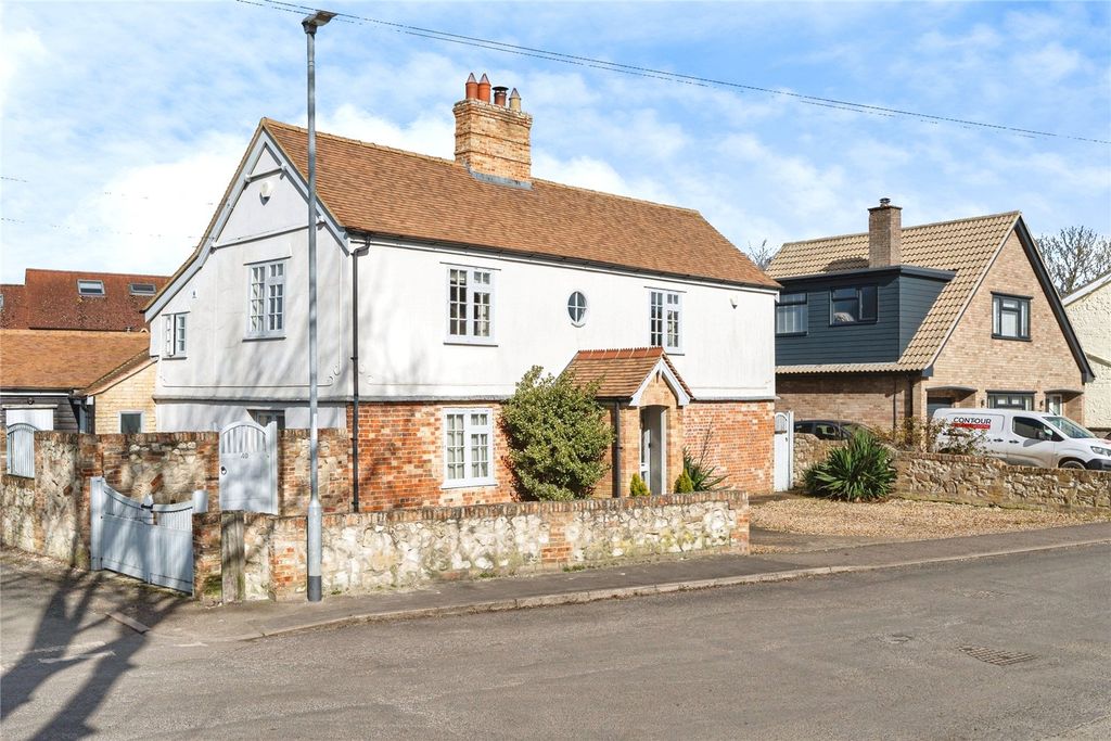 Property photo 2 of 42 Picture No. 17