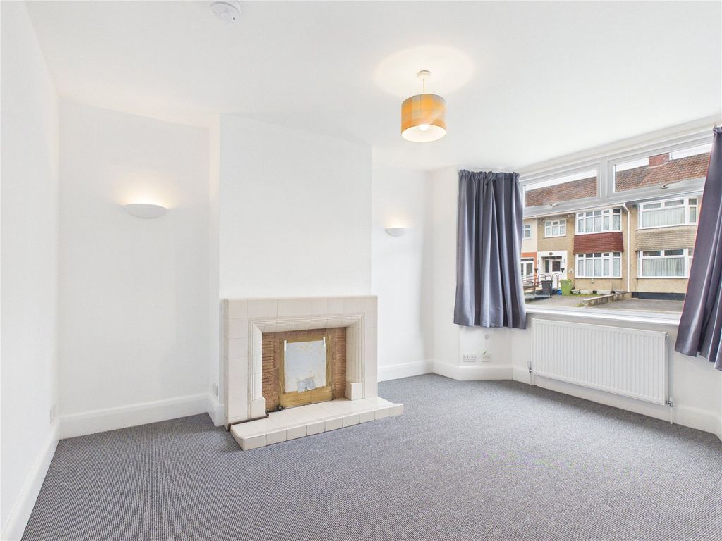 Property photo 3 of 18 Picture No. 04