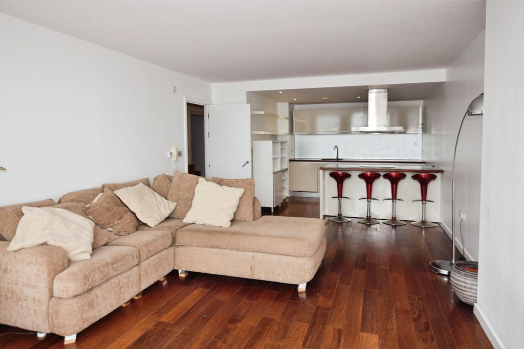 Property photo 2 of 17 Picture No. 47