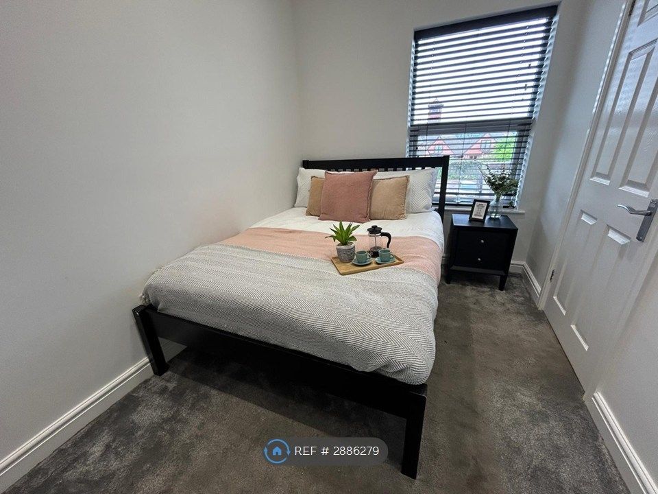 Property photo 2 of 11 Room 4