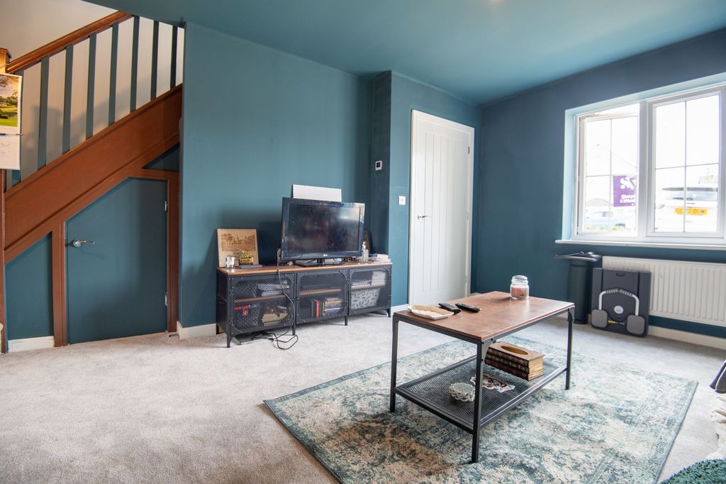 Property photo 3 of 15