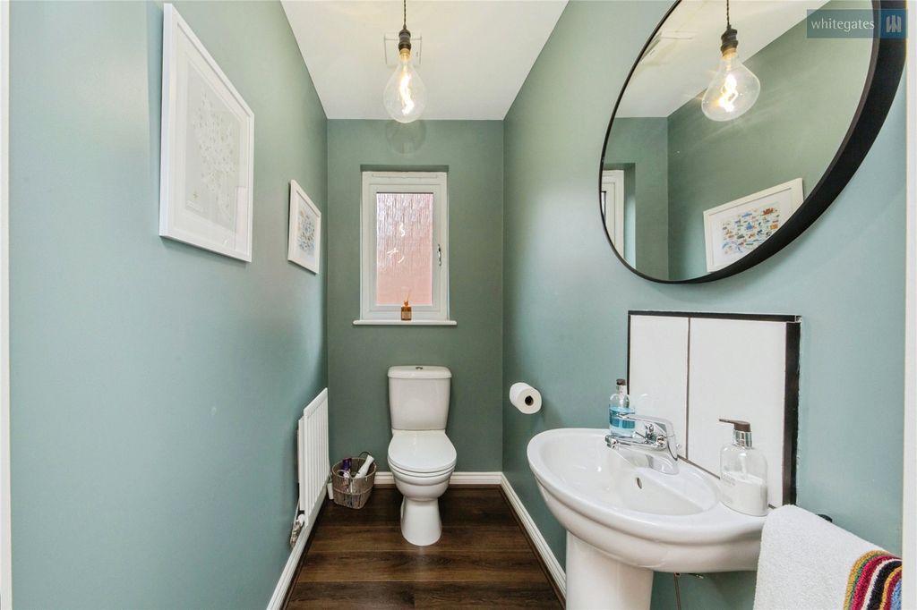 Property photo 3 of 27 Picture No. 02