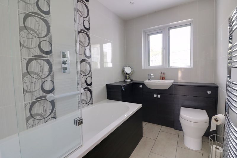 Property photo 2 of 16 Bathroom