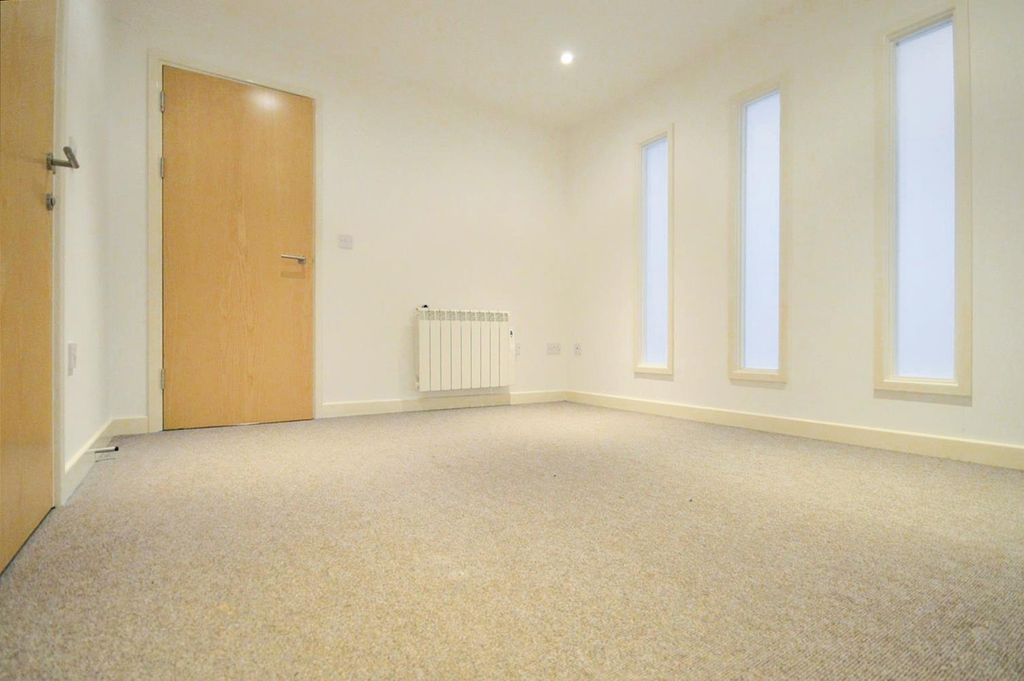 Property photo 2 of 7 Bedroom
