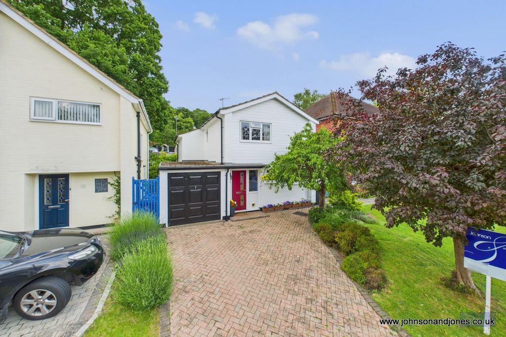 Property photo 1 of 26 Cam03220G0-Pr0057-Still012.Jpg