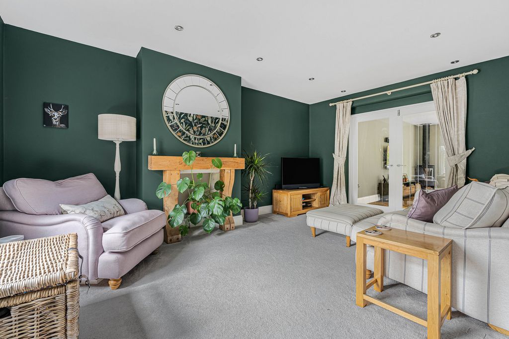 Property photo 3 of 29