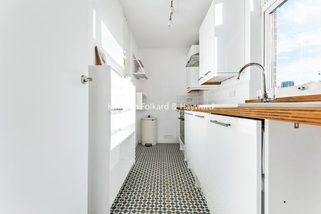 Property photo 2 of 7 27cd461E-738F-4Efb-8