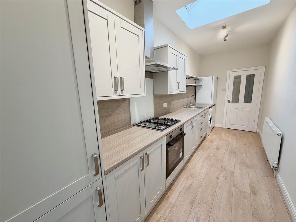 Property photo 2 of 11 One.Jpg