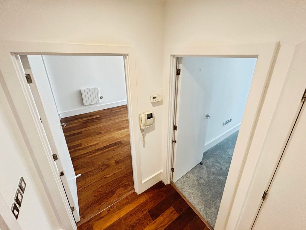 Property photo 3 of 16 Internal