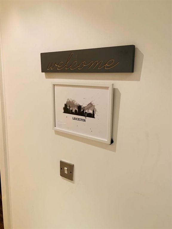 Property photo 3 of 18 Hallway