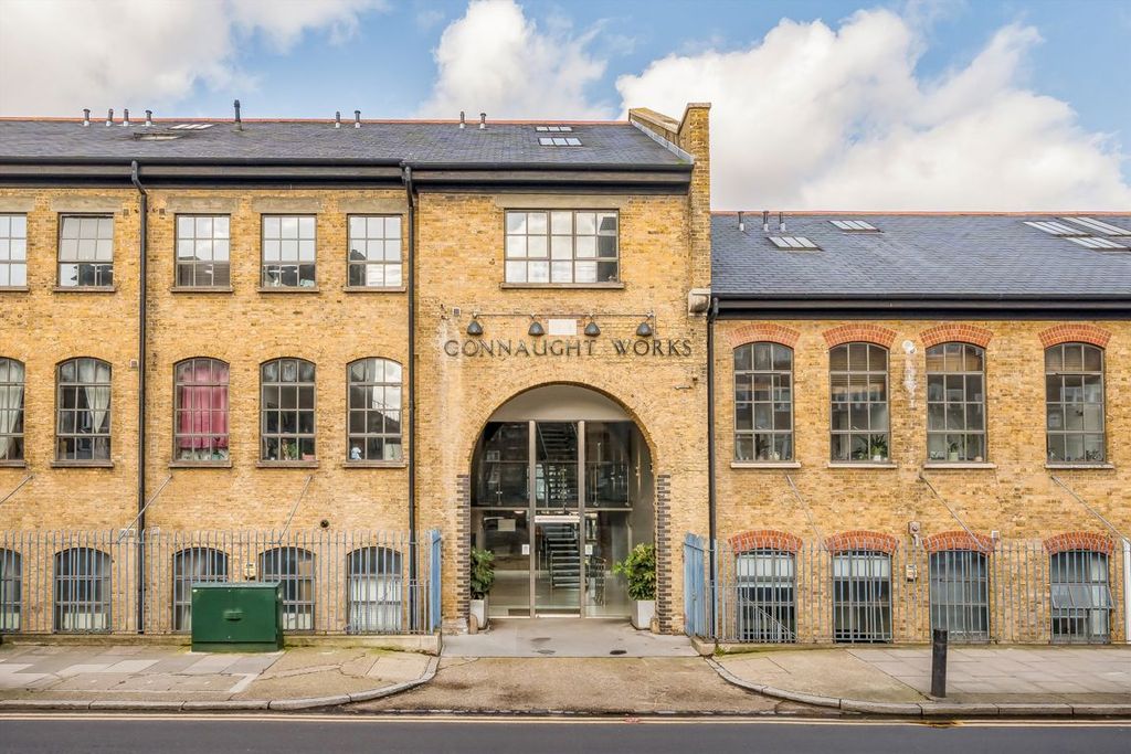 Property photo 1 of 5