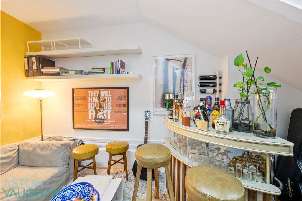 Additional image 9 of 4 bed flat for saleLewes Crescent, Brighton, East Sussex BN2