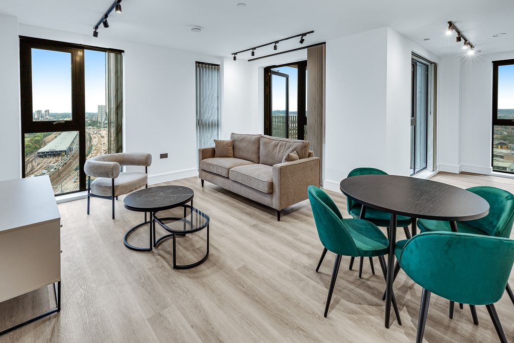 Property photo 1 of 7