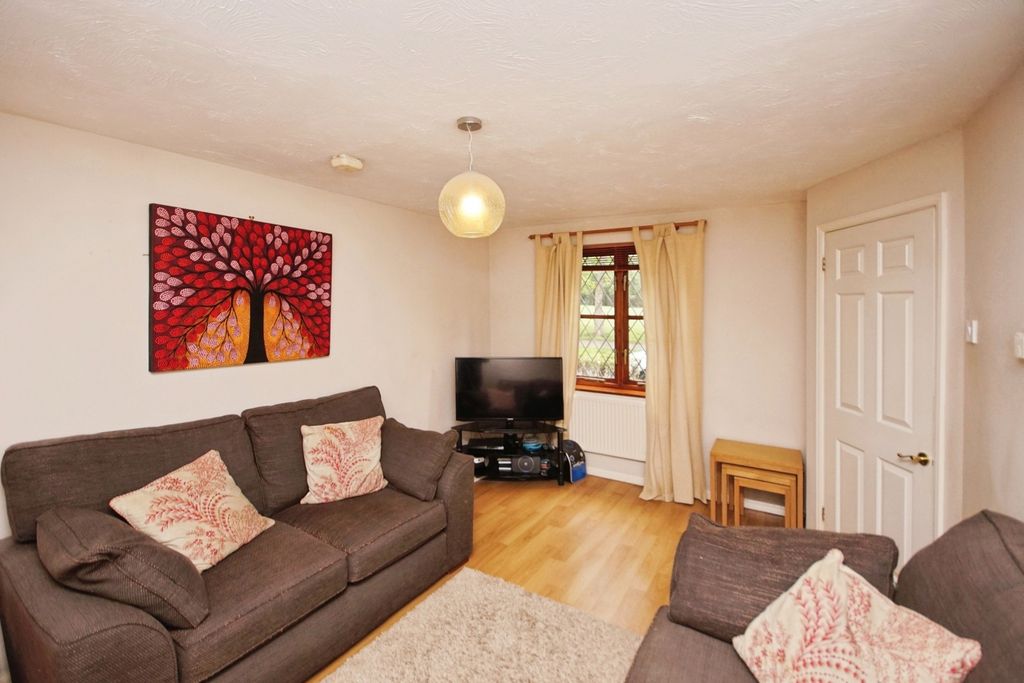 Property photo 2 of 17 Photo