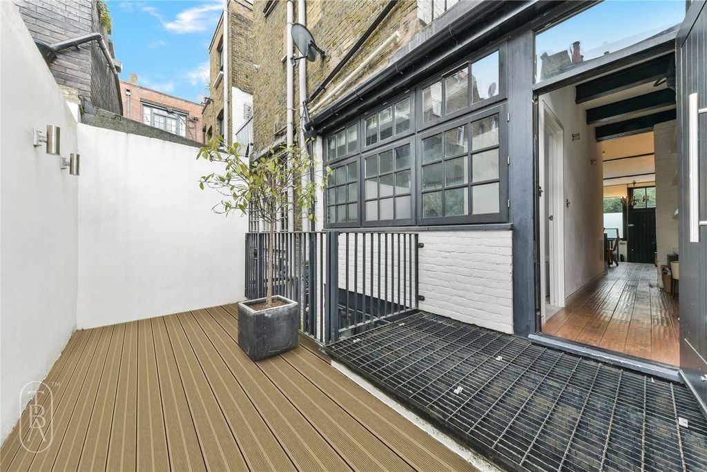Property photo 3 of 18 Picture No. 22