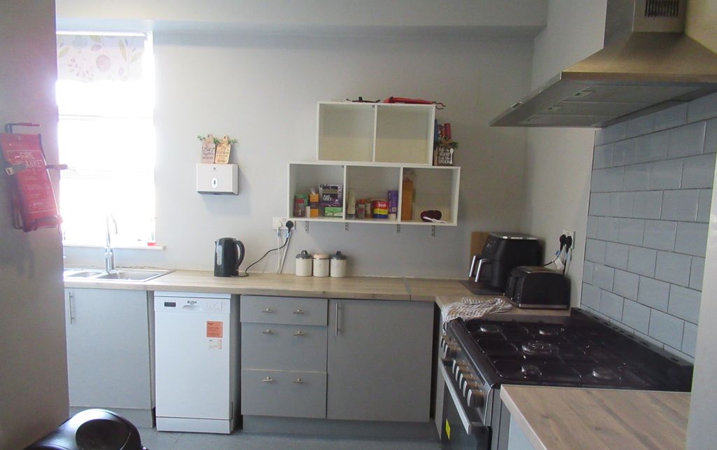 Property photo 2 of 8 Internal