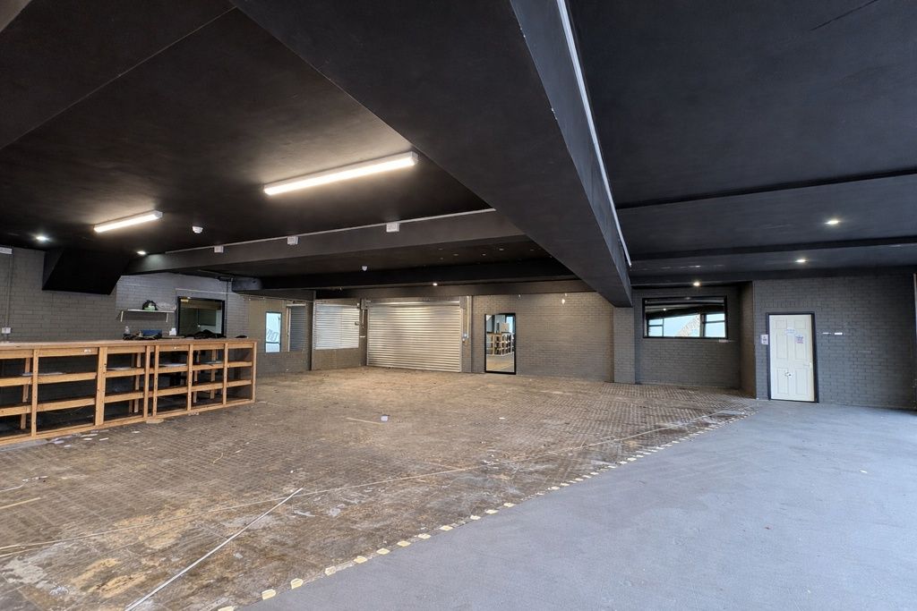 Property photo 3 of 7 Photo 6