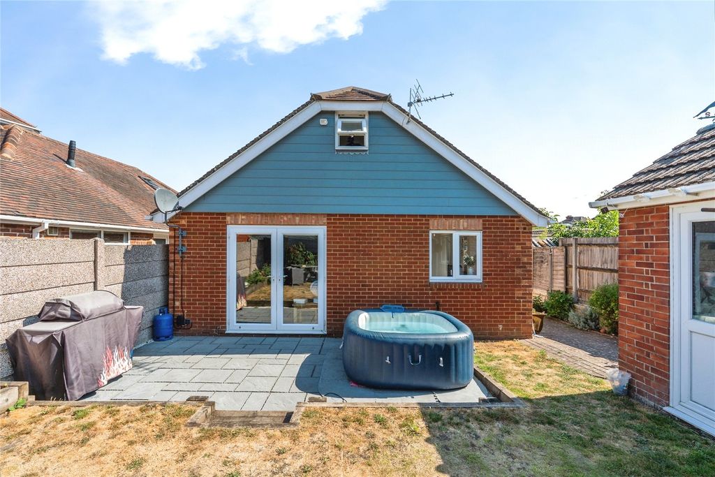 Property photo 3 of 17 Picture No. 38