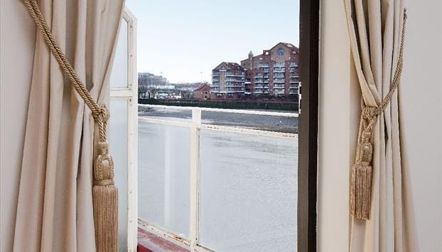 Property photo 2 of 5 (Main)