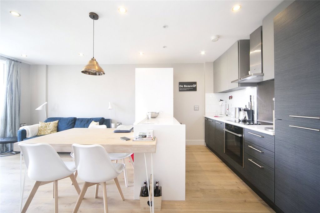 Property photo 2 of 14 Open Plan Living