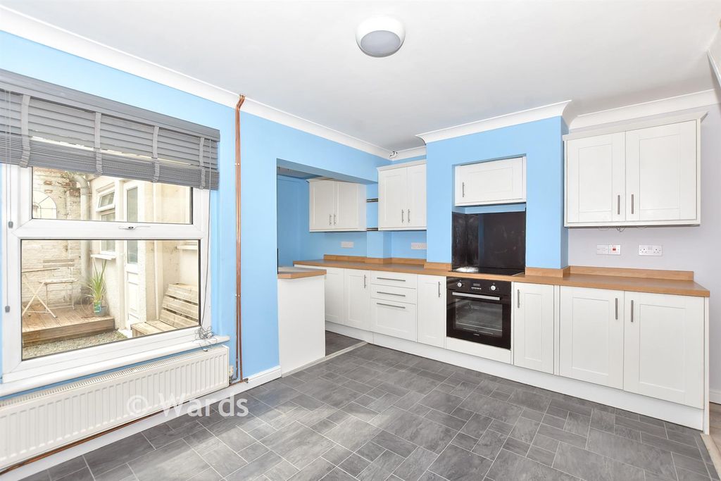 Property photo 2 of 16 Kitchen