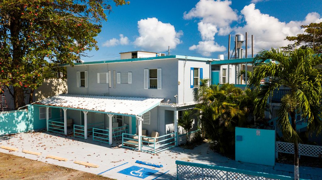 Property photo 2 of 79