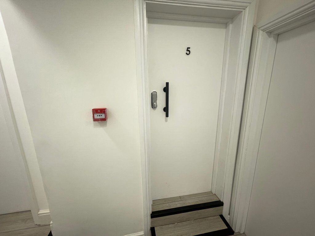 Property photo 3 of 9