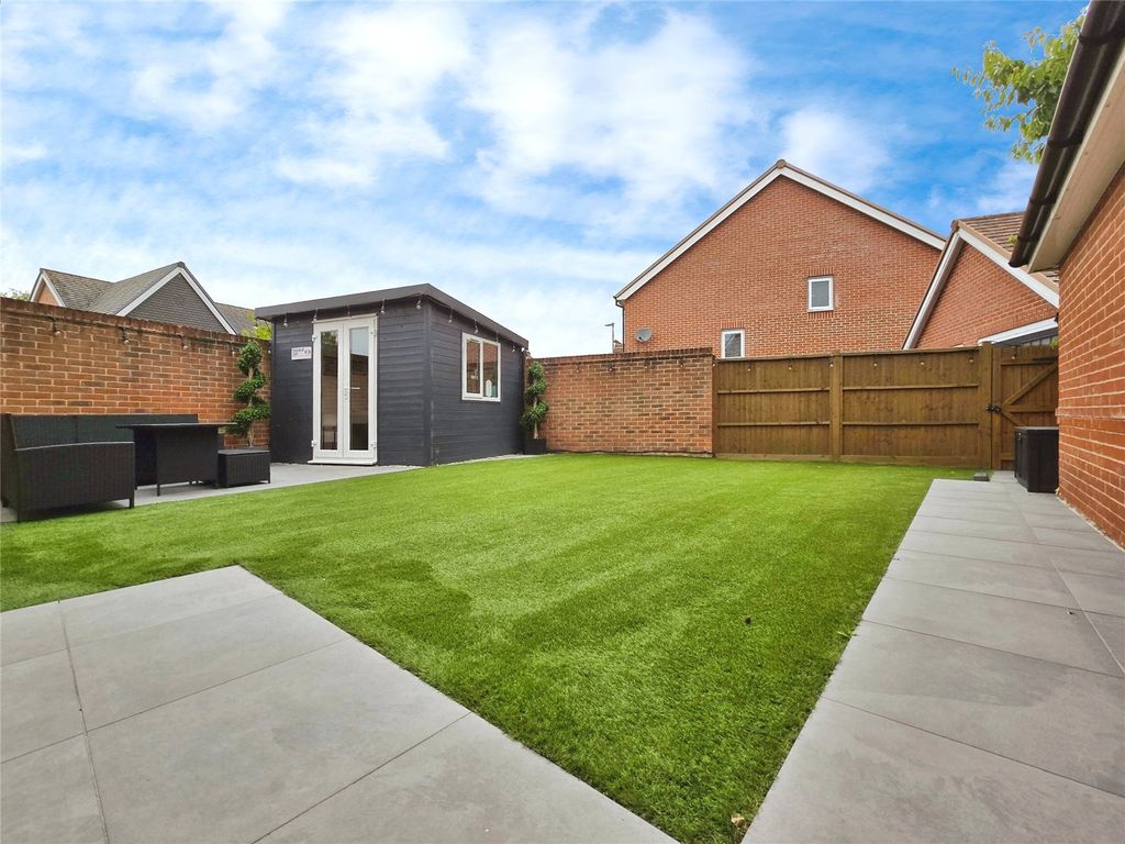 Property photo 3 of 18 Picture No. 09