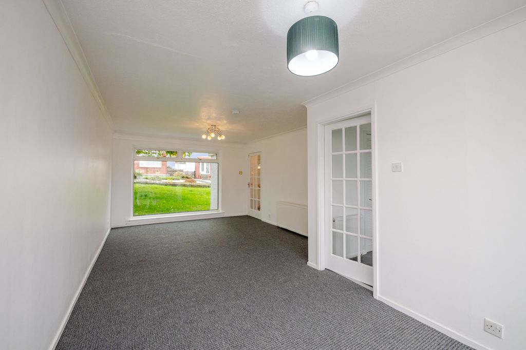 Property photo 3 of 25