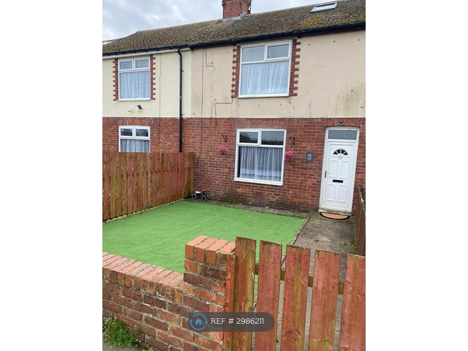 Property photo 1 of 10 Front Garden