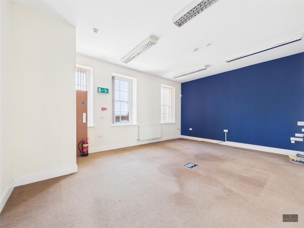 Property photo 2 of 11 Cam02887G0-Pr0658-Still003.Jpg