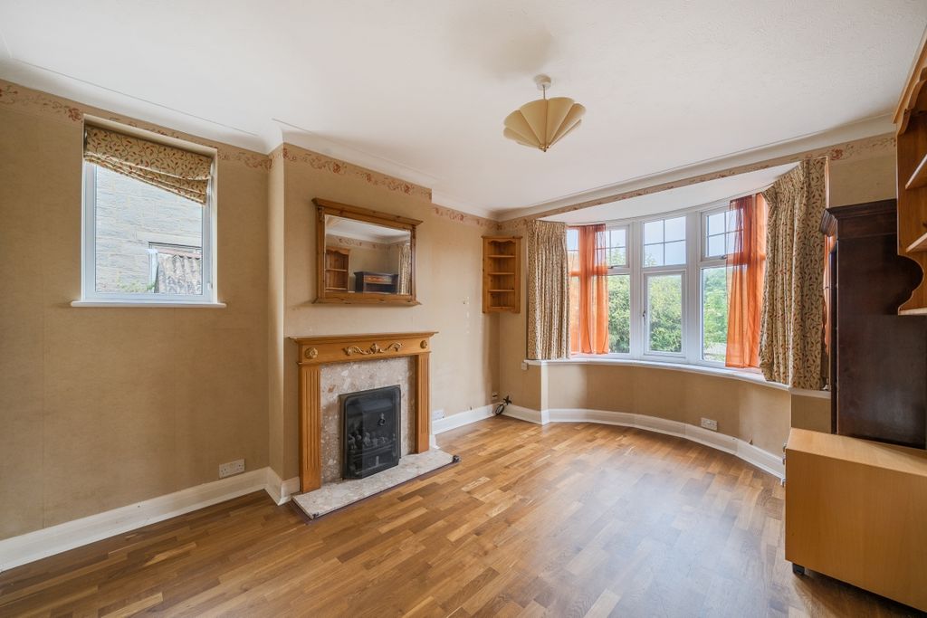 Property photo 3 of 16 7-6A982812B84d2-1...